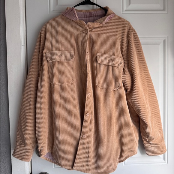 Reversible Pink and Tan Fleece/Corduroy Shacket - Picture 4 of 6